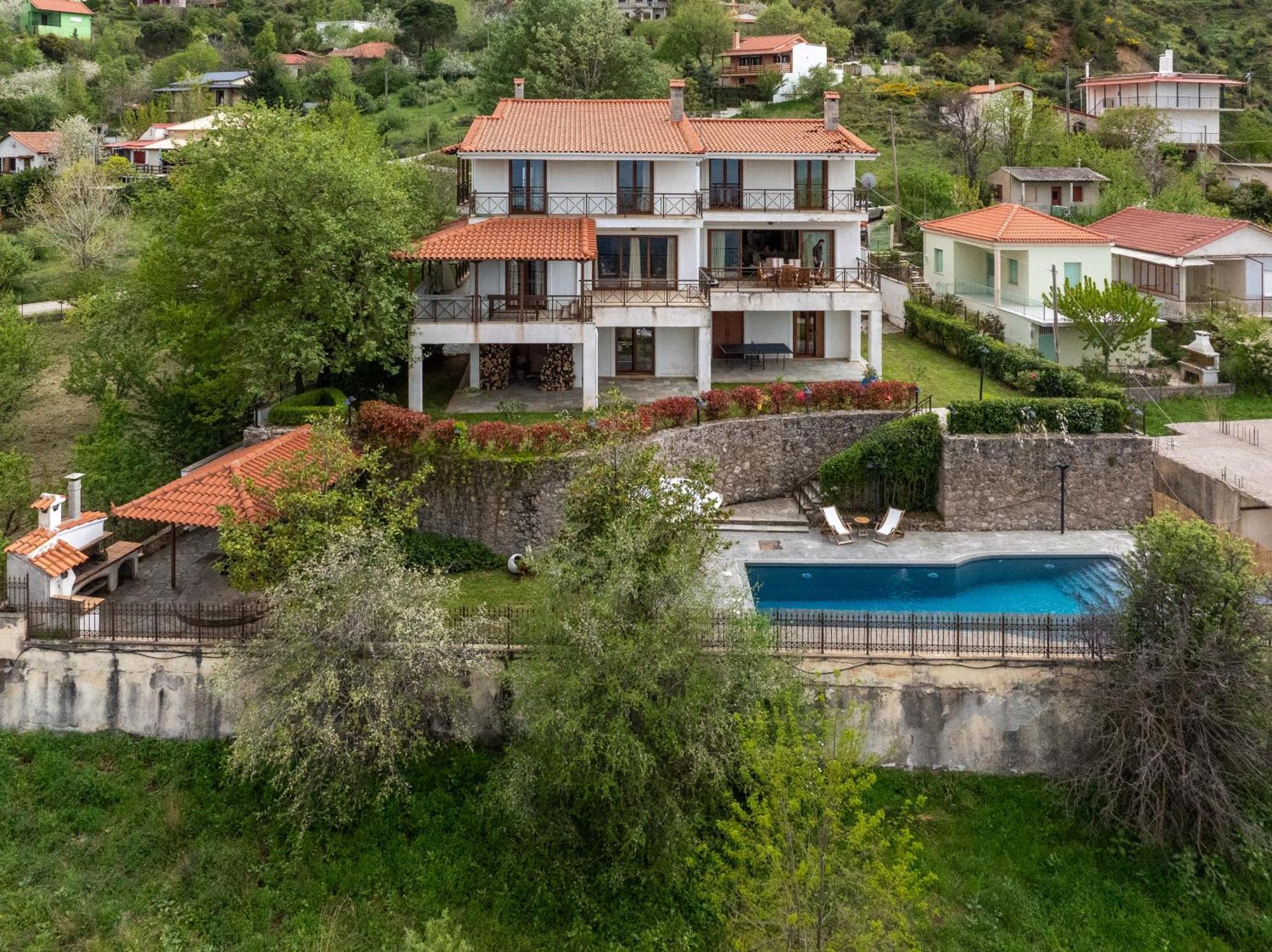 Traditional Luxury Villa ARMONIA Aigio Extérieur photo